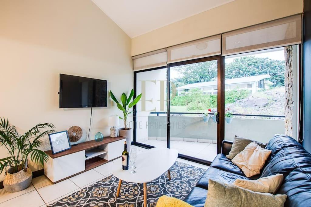 Cr Mariposa Rentals Comfortable Penthouse, Ac, Pool, Gym, Tennis Santa Ana  Exterior photo