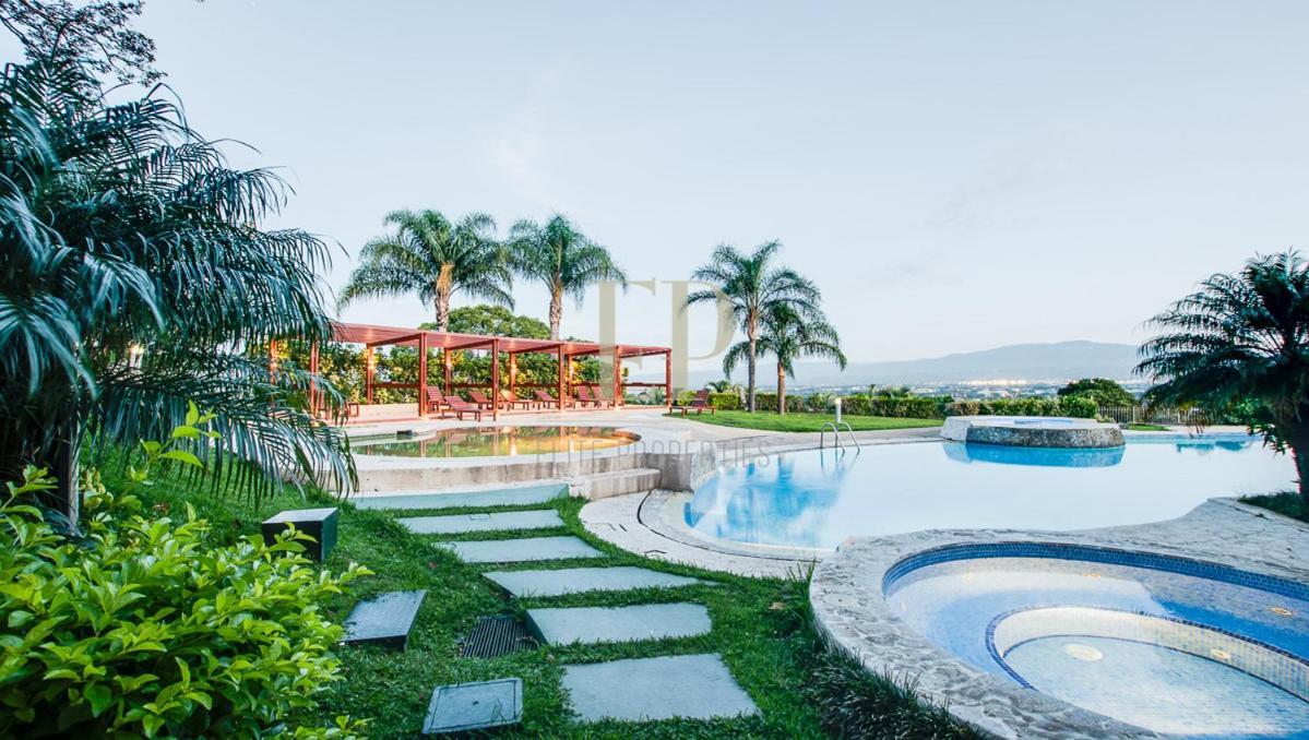 Cr Mariposa Rentals Comfortable Penthouse, Ac, Pool, Gym, Tennis Santa Ana  Exterior photo